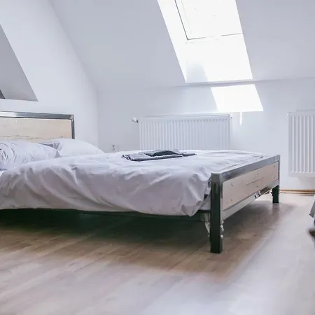Schoendorf - Virtual Reception Hostel *